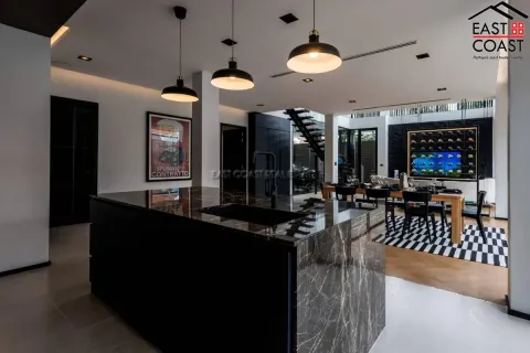 Casa de 5 dormitorios en Jomtien Beach, Pattaya, Tailandia № 212436 - foto 9