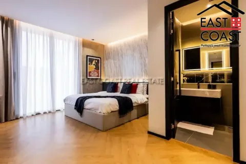 Casa de 5 dormitorios en Jomtien Beach, Pattaya, Tailandia № 212436 - foto 15