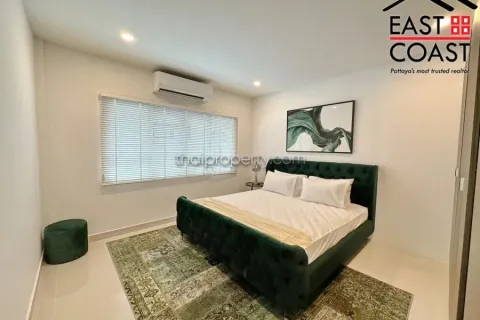 Casa de 4 dormitorios en Jomtien Beach, Pattaya, Tailandia № 212434 - foto 13