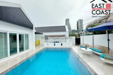 Casa de 4 dormitorios en Jomtien Beach, Pattaya, Tailandia № 212434 - foto 5