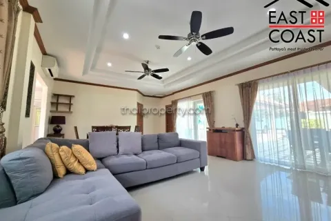 Casa de 4 dormitorios en Pattaya, Tailandia № 212433 - foto 17