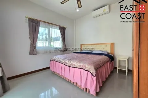 Casa de 4 dormitorios en Pattaya, Tailandia № 212433 - foto 23