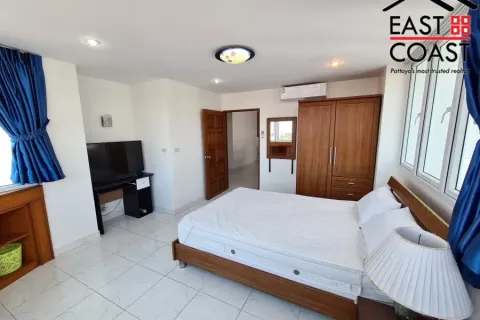 Condominio de 2 dormitorios en Jomtien Beach, Pattaya, Tailandia № 212435 - foto 14