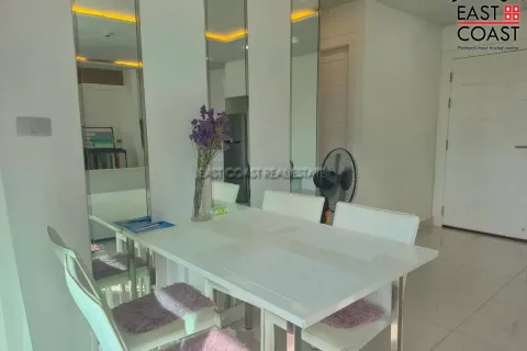 Condominio de 2 dormitorios en Jomtien Beach, Pattaya, Tailandia № 212431 - foto 4