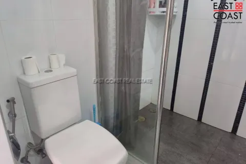 Condominio de 2 dormitorios en Jomtien Beach, Pattaya, Tailandia № 212431 - foto 10