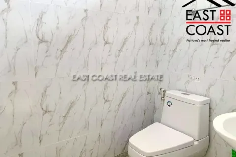 Casa de 3 dormitorios en Pattaya, Tailandia № 212430 - foto 14