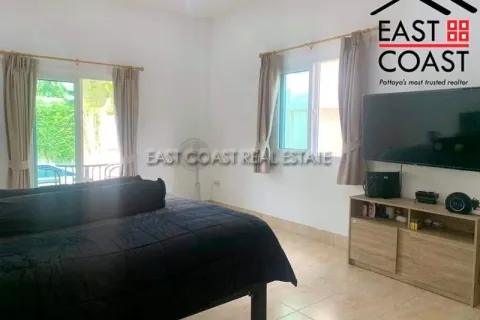 Casa de 3 dormitorios en Pattaya, Tailandia № 212430 - foto 9