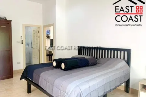 Casa de 3 dormitorios en Pattaya, Tailandia № 212430 - foto 10