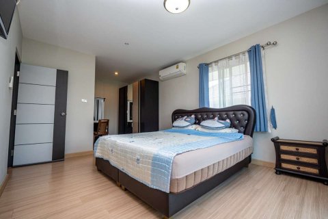 House in Chiang Mai, Thailand 3 bedrooms № 135190 - photo 11