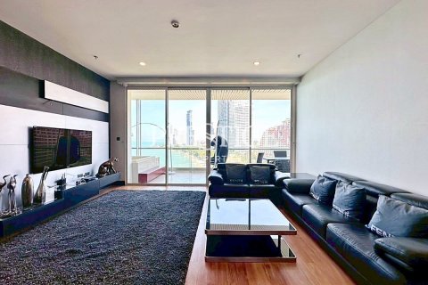 Condo in Pattaya, Thailand, 2 bedrooms  № 197800