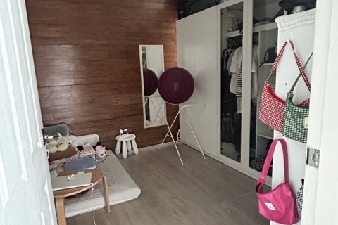 Кондоминиум с 3 спальнями в Пхракханонге, Бангкок, Таиланд № 161594 - фото 7