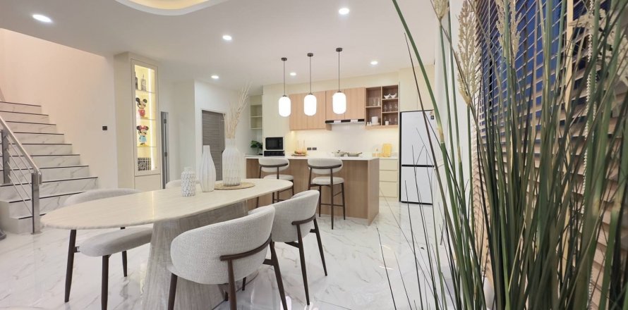 Дом в Паттайе, Таиланд с 4 спальнями  № 137157