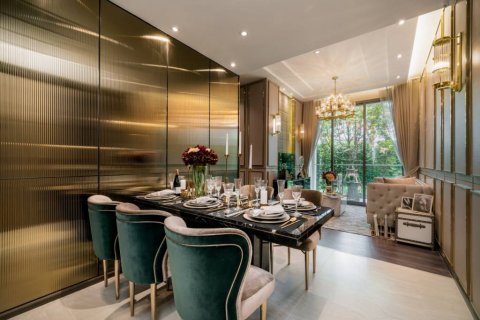 Condo in Bangkok, Thailand, 2 bedrooms  № 114261 - photo 1