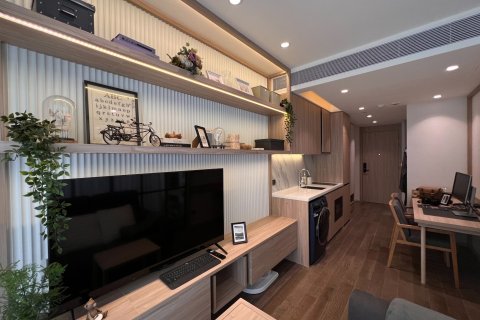 Studio in the Condo in Watthana, Bangkok, Thailand  № 167595 - photo 3