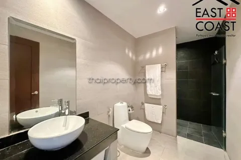Condominio de 2 dormitorios en Jomtien Beach, Pattaya, Tailandia № 213634 - foto 12