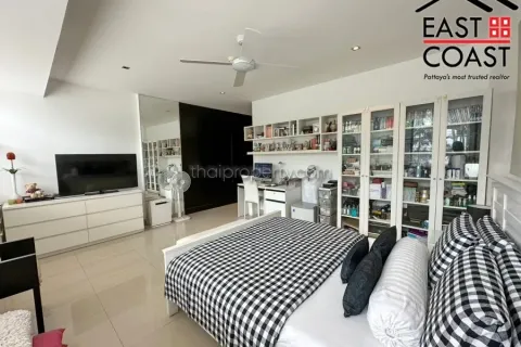 Condominio de 2 dormitorios en Jomtien Beach, Pattaya, Tailandia № 213634 - foto 11