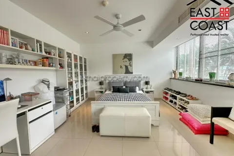 Condominio de 2 dormitorios en Jomtien Beach, Pattaya, Tailandia № 213634 - foto 9
