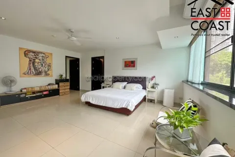 Condominio de 2 dormitorios en Jomtien Beach, Pattaya, Tailandia № 213634 - foto 15