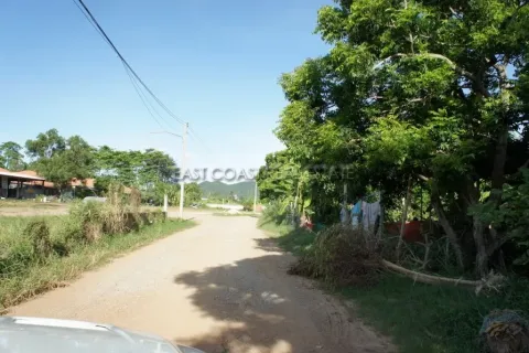 Terreno en Pattaya, Tailandia № 213636 - foto 11