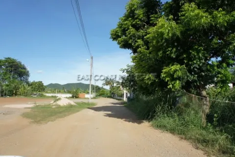 Terreno en Pattaya, Tailandia № 213636 - foto 10