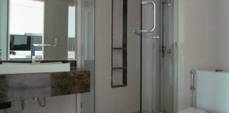 Студия в кондо в Паттайе, Таиланд в THE PEAK TOWERS № 204587