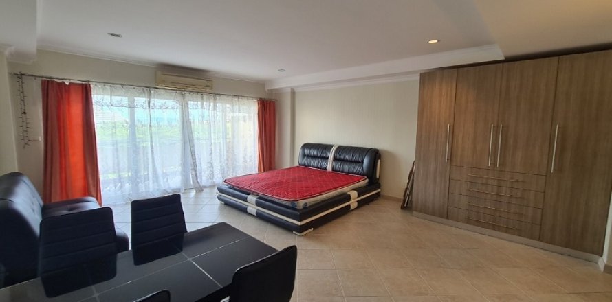 Studio in the Condo in Pattaya, Thailand in View Talay 5  № 204592