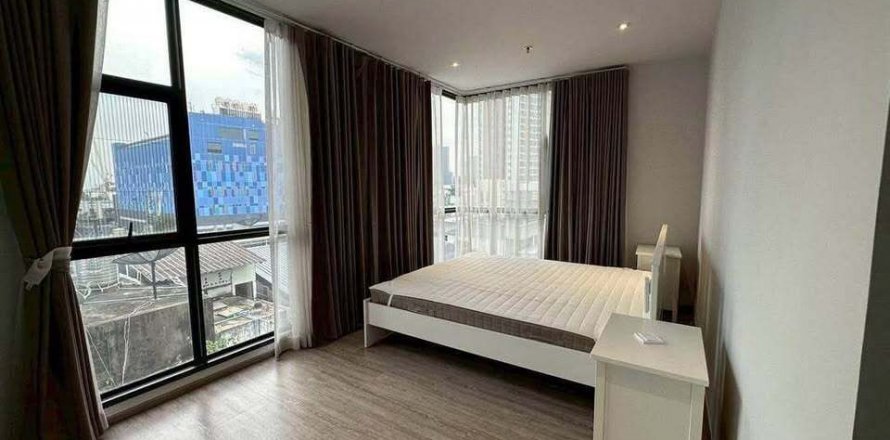 Condo in Watthana, Bangkok, Thailand, 2 bedrooms  № 137868