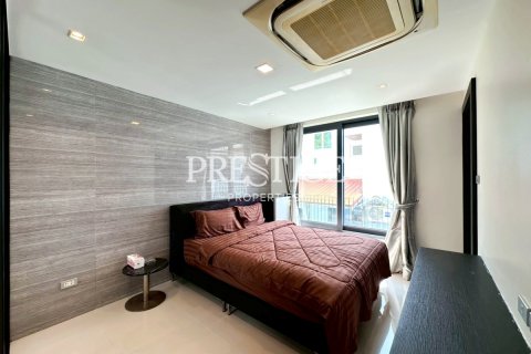 House in Pattaya, Thailand 6 bedrooms № 197579 - photo 24