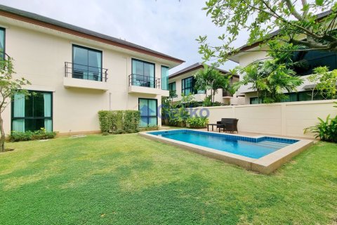 House in Pattaya, Thailand 3 bedrooms № 197200