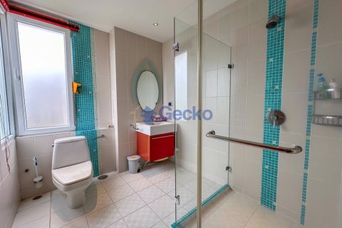 Condo in Pattaya, Thailand, 4 bedrooms № 197198 - photo 27
