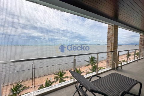 Condo in Pattaya, Thailand, 4 bedrooms № 197198 - photo 14