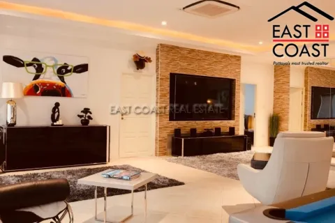 Casa de 5 dormitorios en Jomtien Beach, Pattaya, Tailandia № 213398 - foto 4