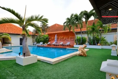 Casa de 5 dormitorios en Jomtien Beach, Pattaya, Tailandia № 213398 - foto 23
