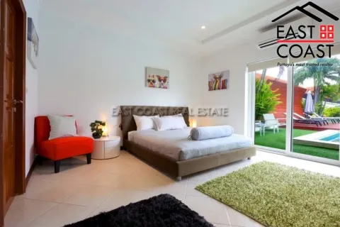 Casa de 5 dormitorios en Jomtien Beach, Pattaya, Tailandia № 213398 - foto 17