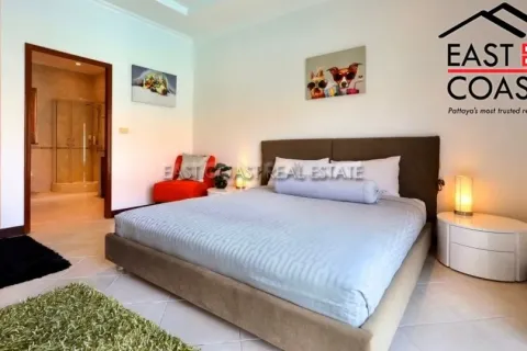 Casa de 5 dormitorios en Jomtien Beach, Pattaya, Tailandia № 213398 - foto 15
