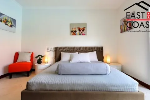 Casa de 5 dormitorios en Jomtien Beach, Pattaya, Tailandia № 213398 - foto 18