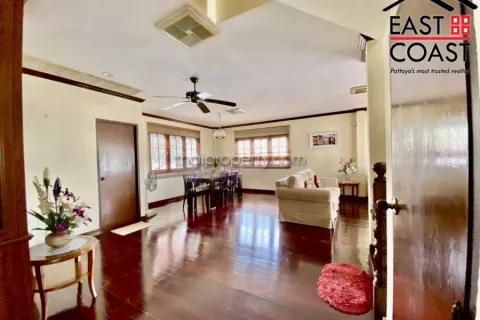 Casa de 3 dormitorios en Pattaya, Tailandia № 213400 - foto 5
