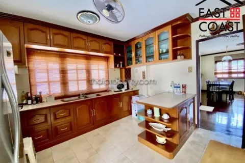 Casa de 3 dormitorios en Pattaya, Tailandia № 213400 - foto 6