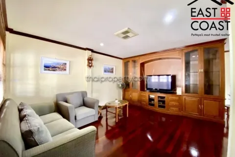 Casa de 3 dormitorios en Pattaya, Tailandia № 213400 - foto 2