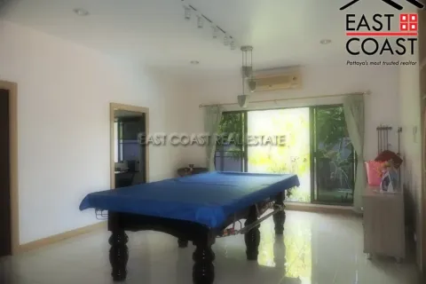Casa de 3 dormitorios en Pattaya, Tailandia № 213402 - foto 11