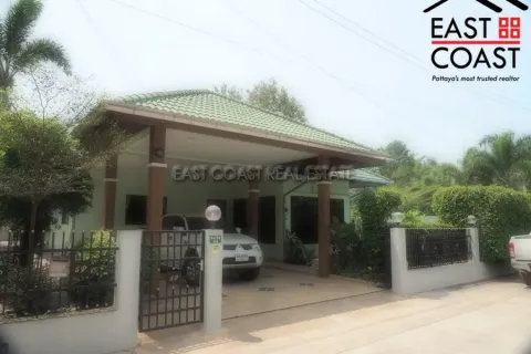 Casa de 3 dormitorios en Pattaya, Tailandia № 213402 - foto 2