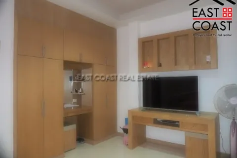 Casa de 3 dormitorios en Pattaya, Tailandia № 213402 - foto 12