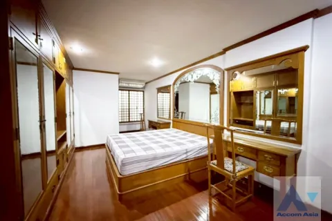 Duplex in Watthana, Bangkok, Thailand 4 Schlafzimmer № 215071 - Foto 15