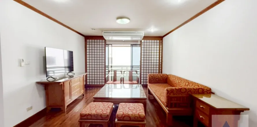 Duplex in Watthana, Bangkok, Thailand 4 Schlafzimmer № 215071