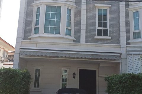 Duplex in Bang Kapi, Bangkok, Thailand 3 bedrooms № 157023