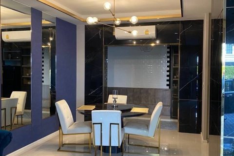 Duplex in Bang Kapi, Bangkok, Thailand 3 bedrooms № 157023 - photo 3