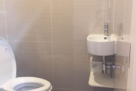 Studio in the Condo in Khlong Toei, Bangkok, Thailand № 157021 - photo 7