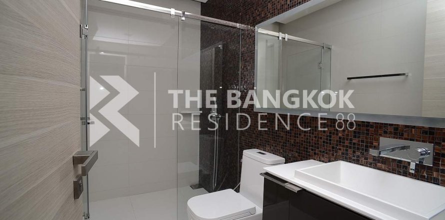 Condo in Bangkok, Thailand, 2 bedrooms  № 188553