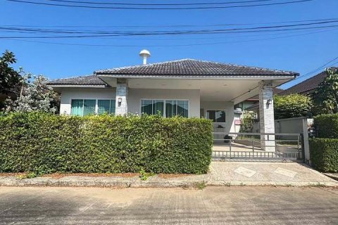 House in Phuket, Thailand 3 bedrooms № 147316 - photo 1