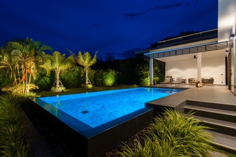 Villa in Hua Hin, Thailand 3 bedrooms № 168541 - photo 17